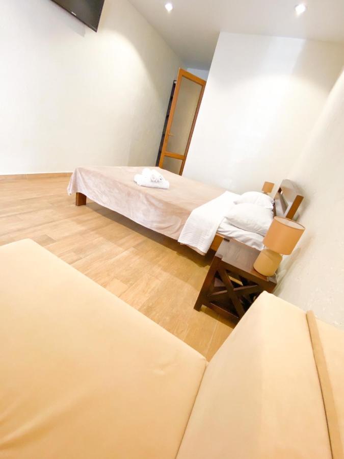 Золотий Лев Hotel Zatoka Ngoại thất bức ảnh