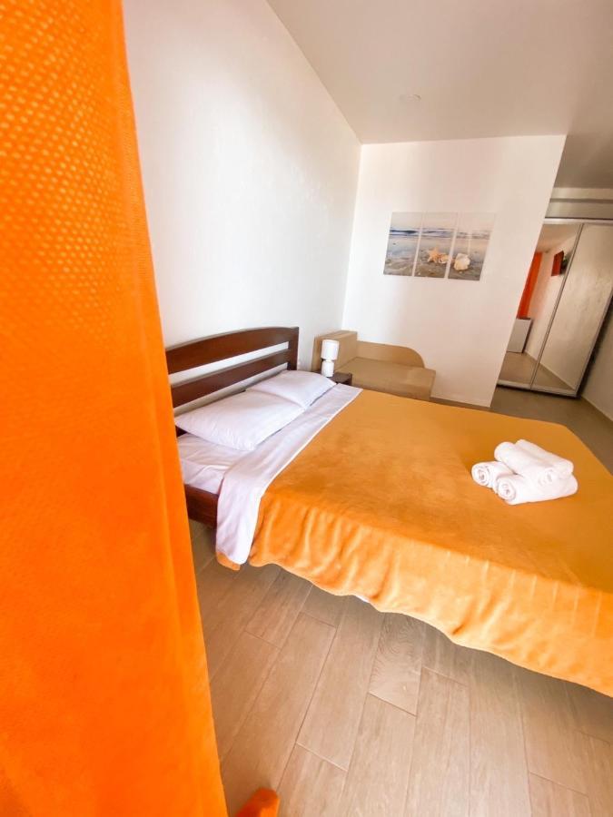 Золотий Лев Hotel Zatoka Ngoại thất bức ảnh