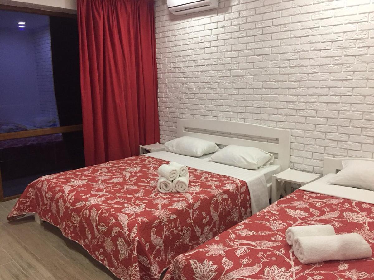 Золотий Лев Hotel Zatoka Ngoại thất bức ảnh