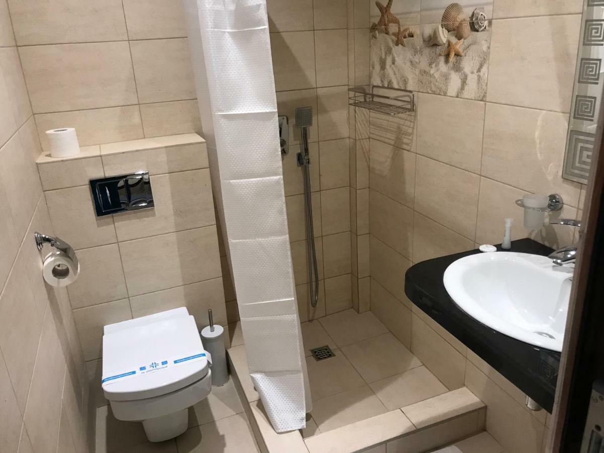 Золотий Лев Hotel Zatoka Ngoại thất bức ảnh