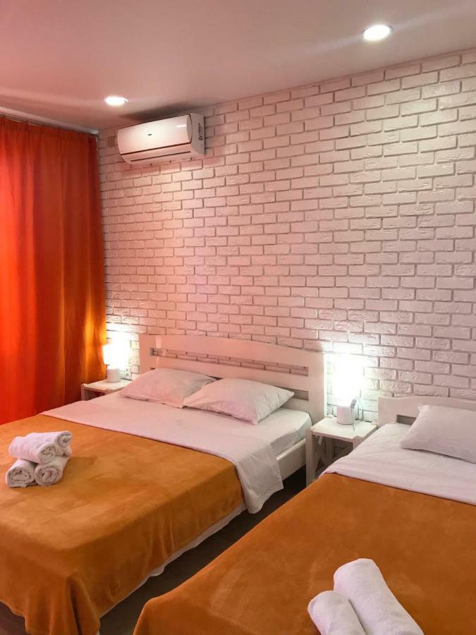 Золотий Лев Hotel Zatoka Ngoại thất bức ảnh