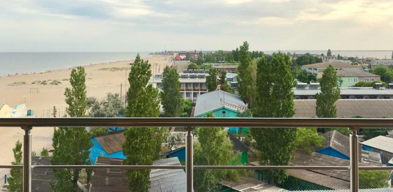 Золотий Лев Hotel Zatoka Ngoại thất bức ảnh