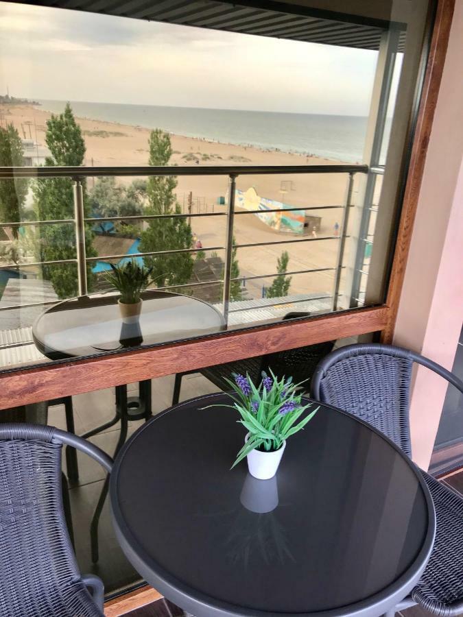 Золотий Лев Hotel Zatoka Ngoại thất bức ảnh