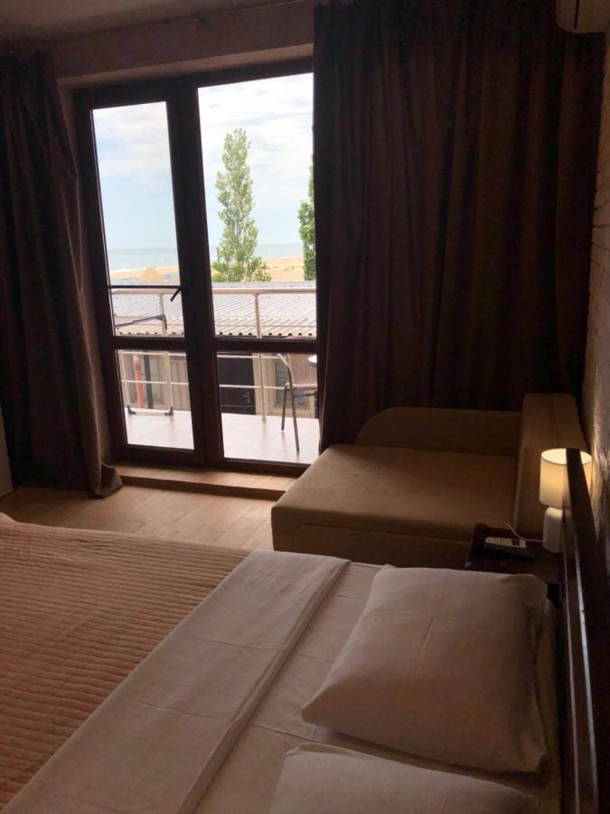 Золотий Лев Hotel Zatoka Ngoại thất bức ảnh